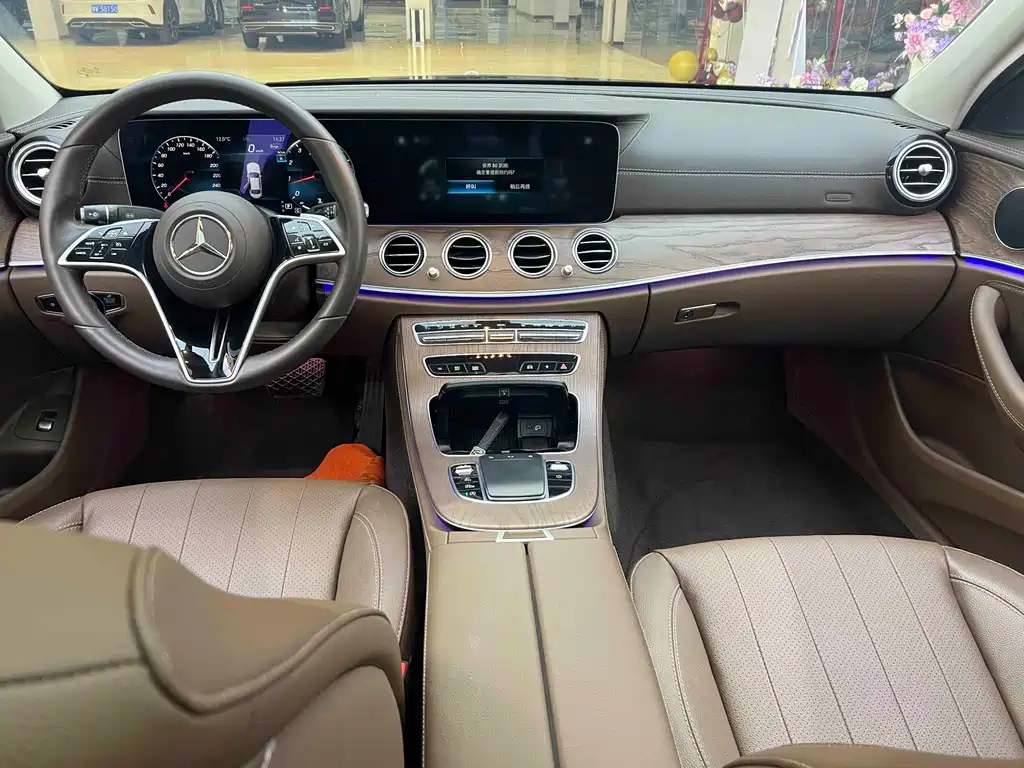 MERCEDES-BENZ E CLASS