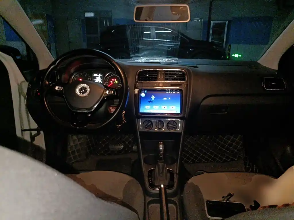 Volkswagen Polo — миниатюра 5