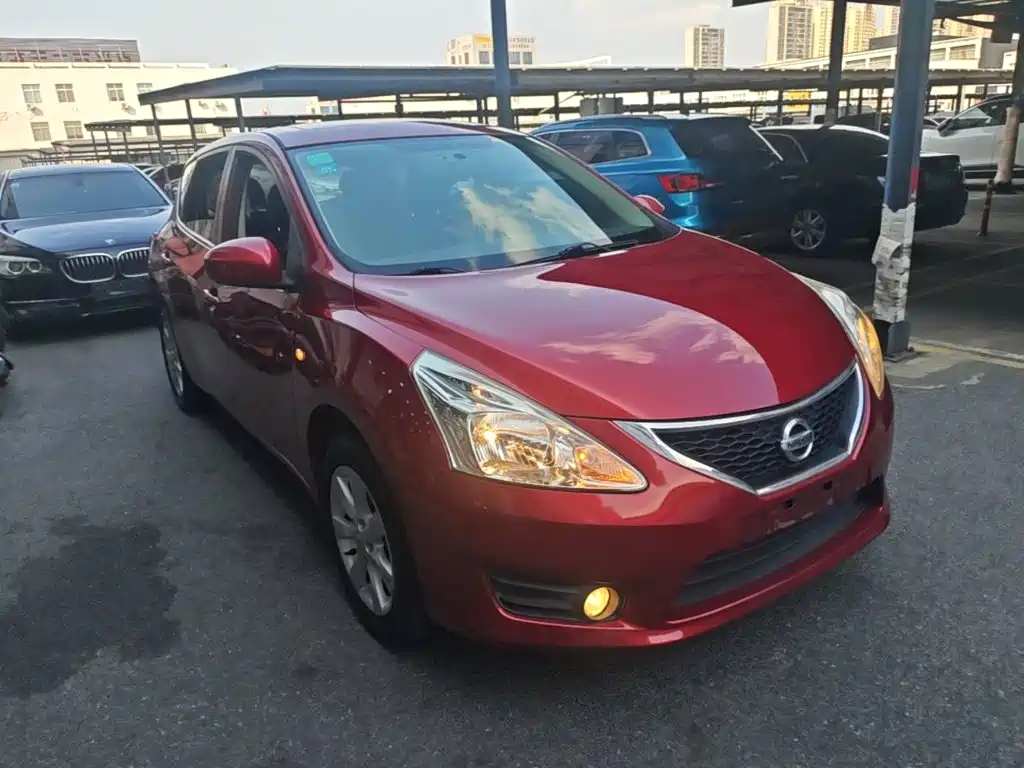 Nissan Tiida — миниатюра 4