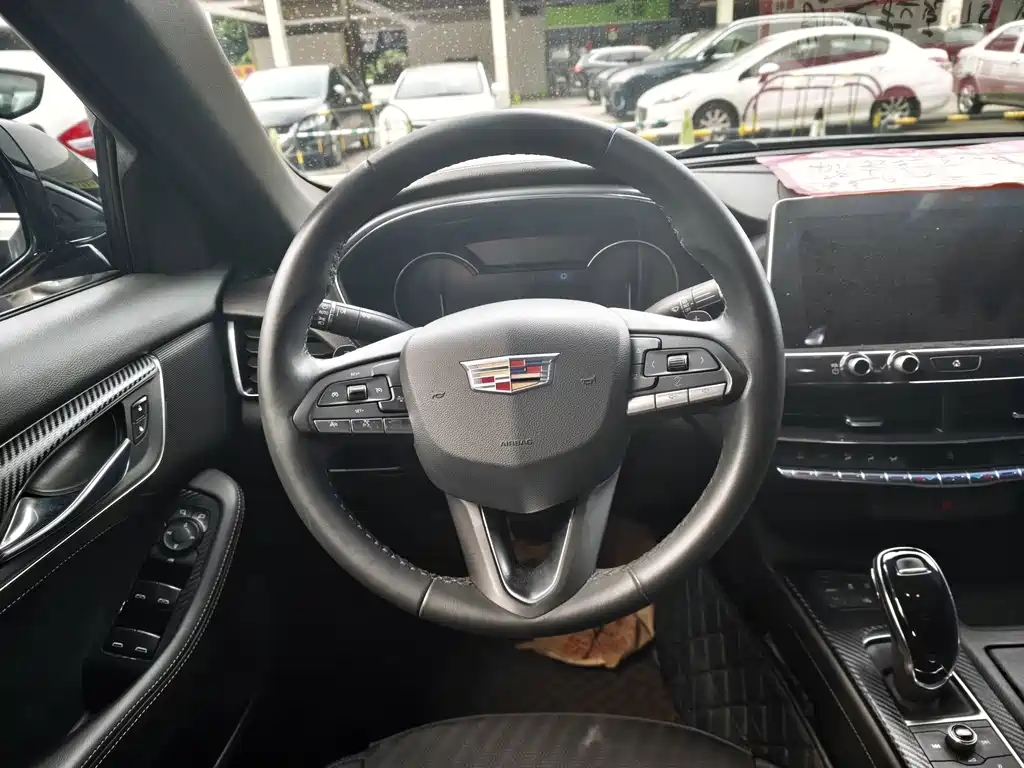 Cadillac CT5 — миниатюра 7