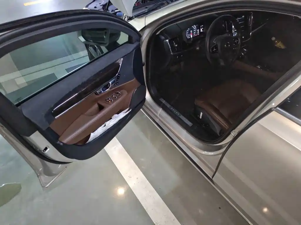 Volvo S90 — миниатюра 13