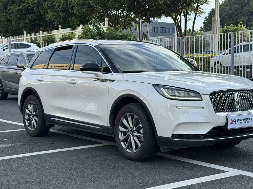 Lincoln Corsair — миниатюра 8