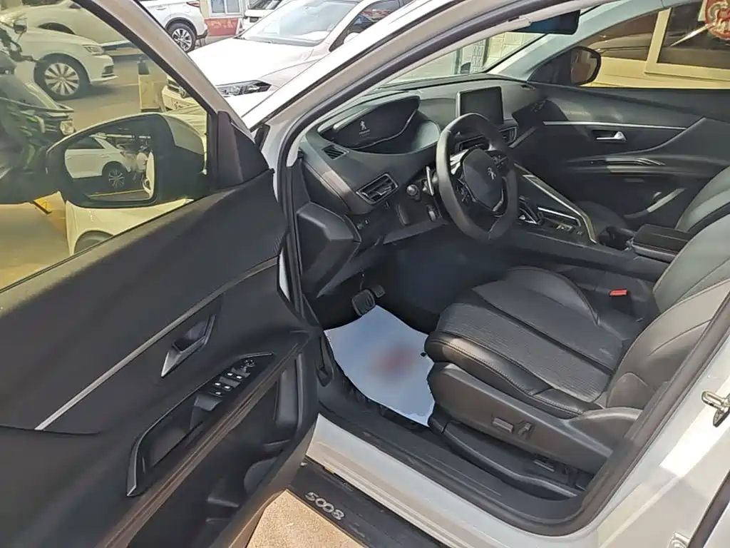 Peugeot 5008 — миниатюра 16