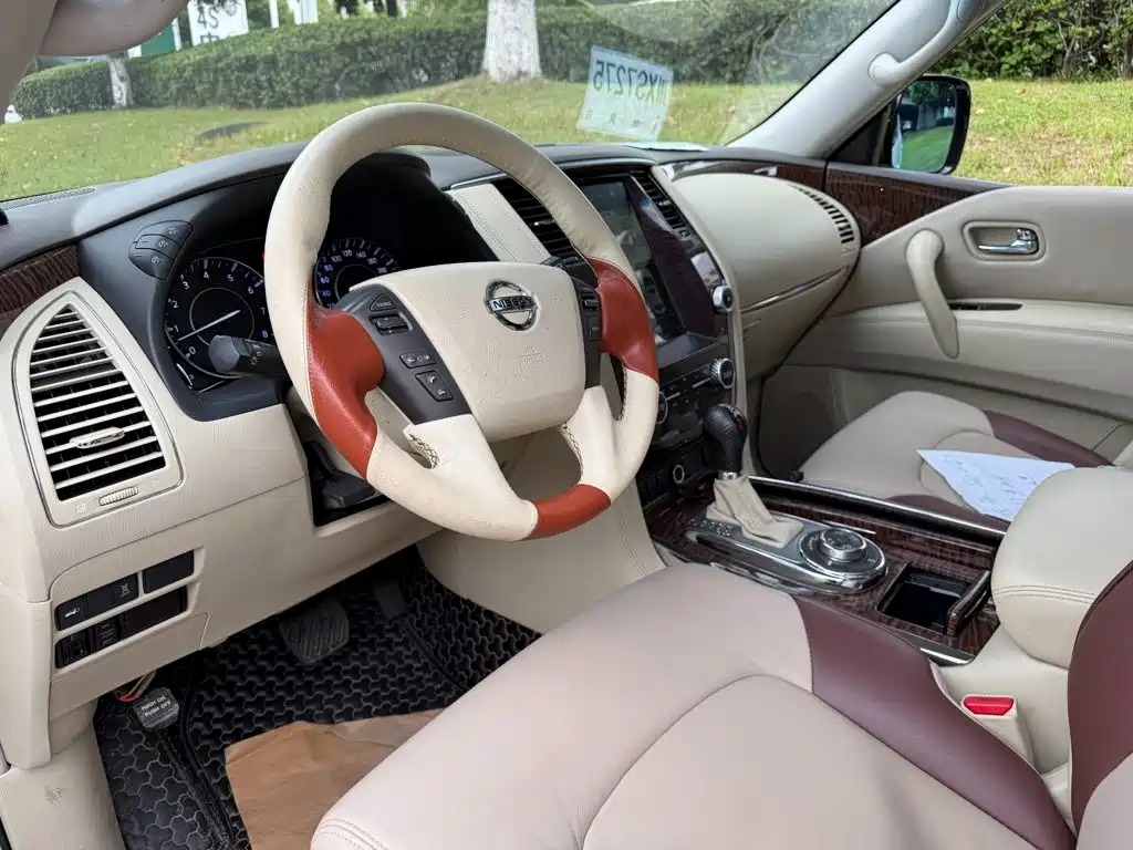 Nissan Patrol — миниатюра 7