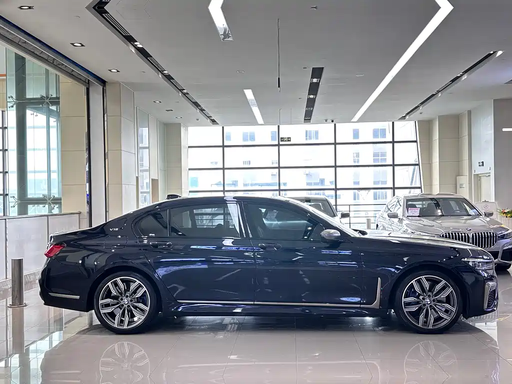 BMW 7 Series 7 2019 M760Li xDrive V12 Sport