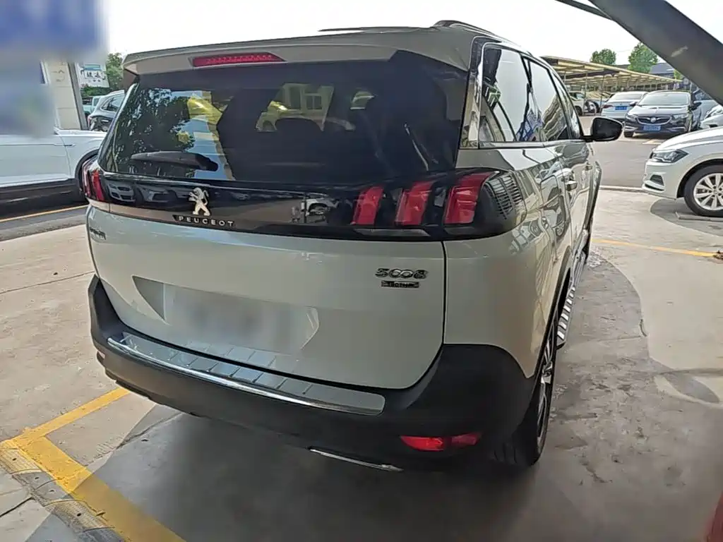 Peugeot 5008 — миниатюра 7