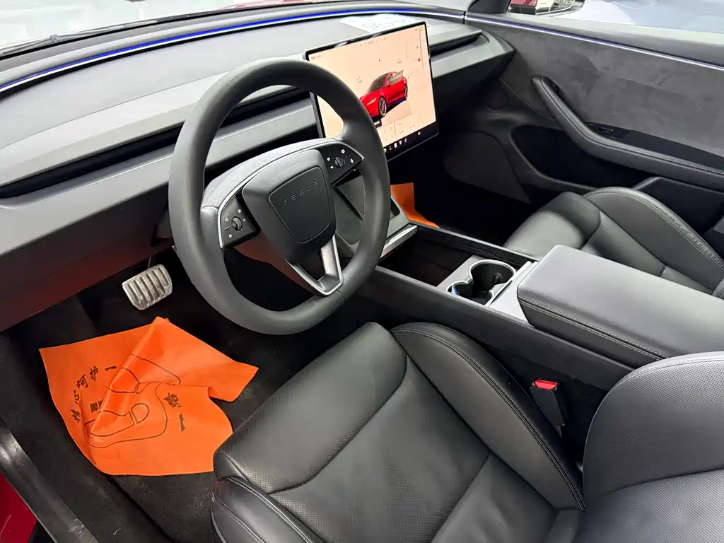 Tesla Model 3 — миниатюра 4