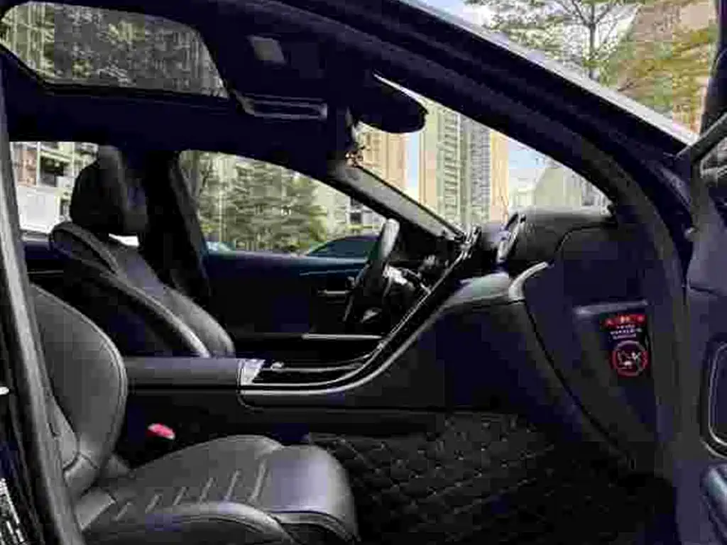 Mercedes-Benz C-Class — миниатюра 7