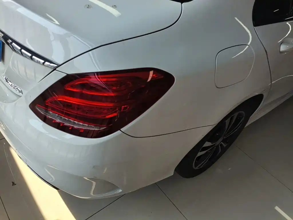 Mercedes-Benz C-Class — миниатюра 8