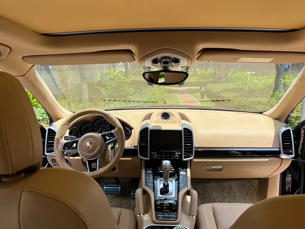 PORSCHE CAYENNE
