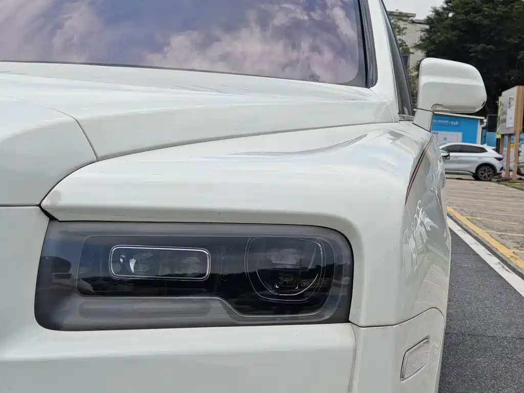 Rolls-Royce Cullinan 2018 мест