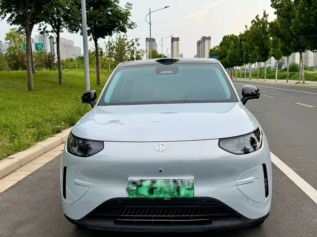 Leapmotor Leapmotor A10 — миниатюра 2