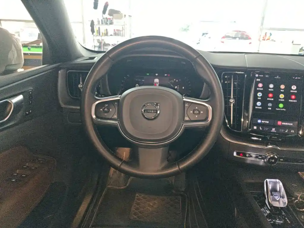 Volvo XC60 — миниатюра 11