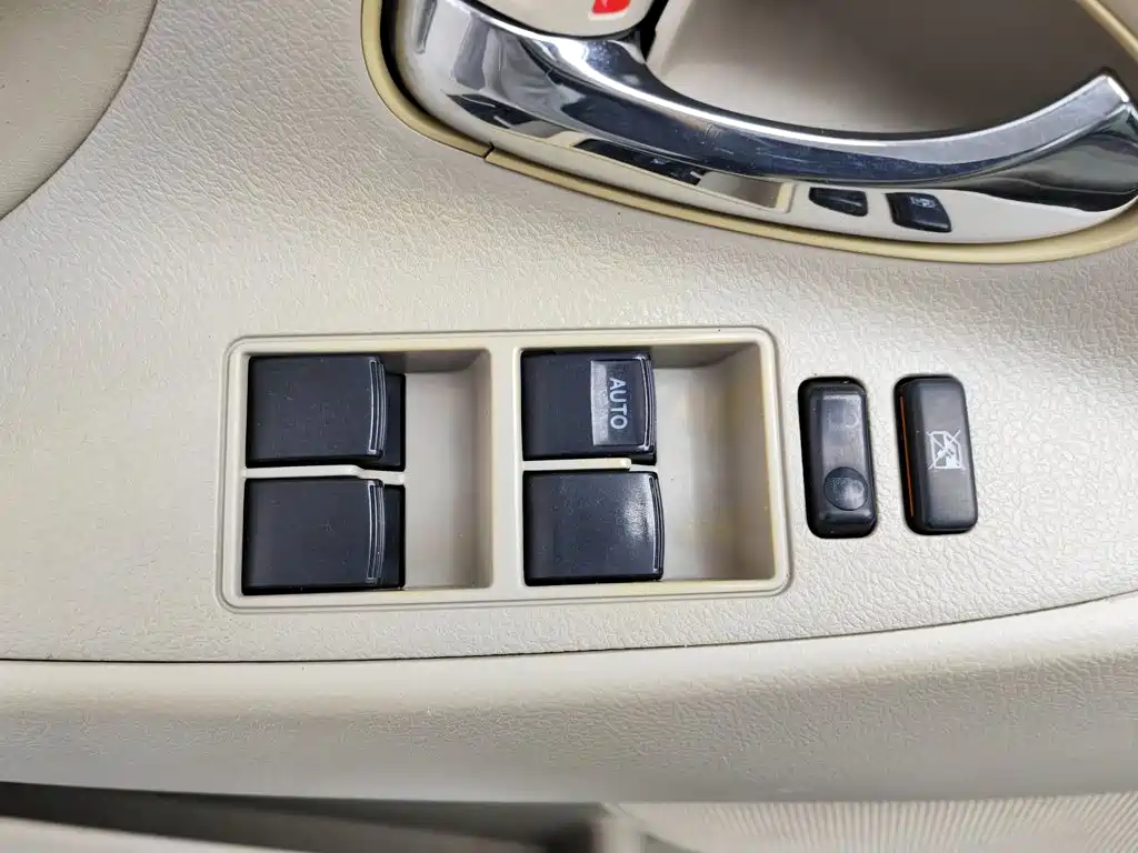 Toyota Camry 2013 200G Luxury