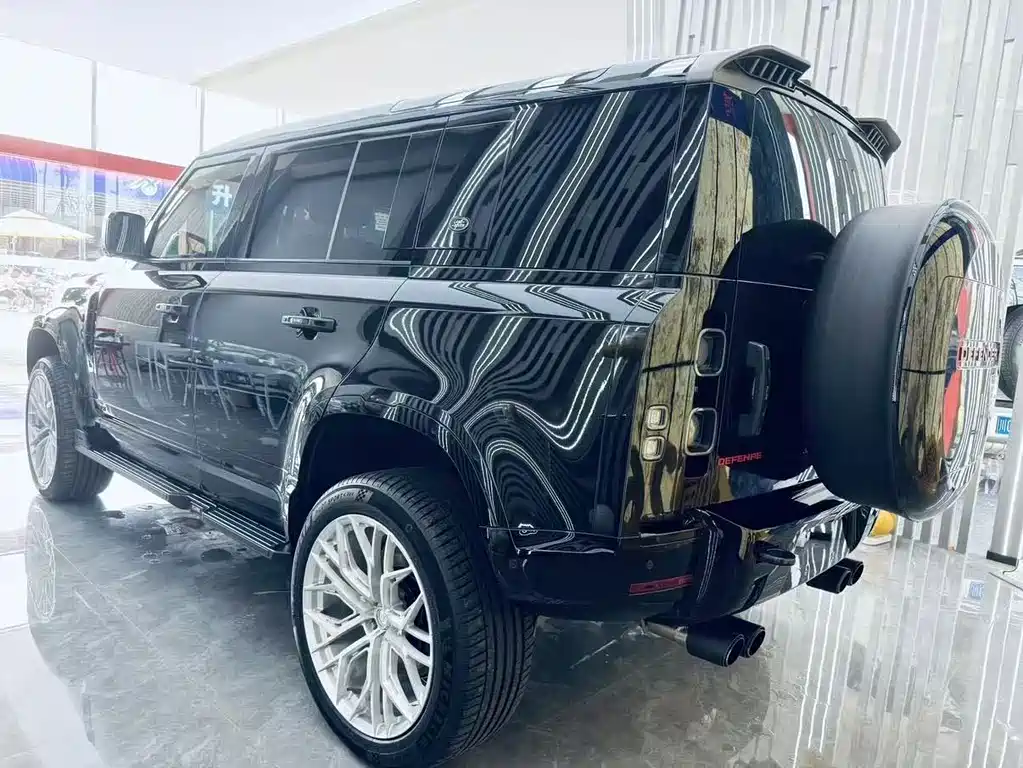 Land Rover Defender — миниатюра 20