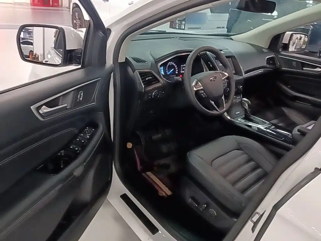 Ford Edge — миниатюра 16