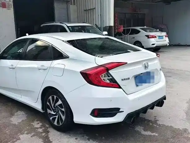 Honda Civic — миниатюра 8