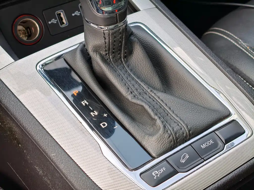 Roewe RX5 New Energy — миниатюра 14