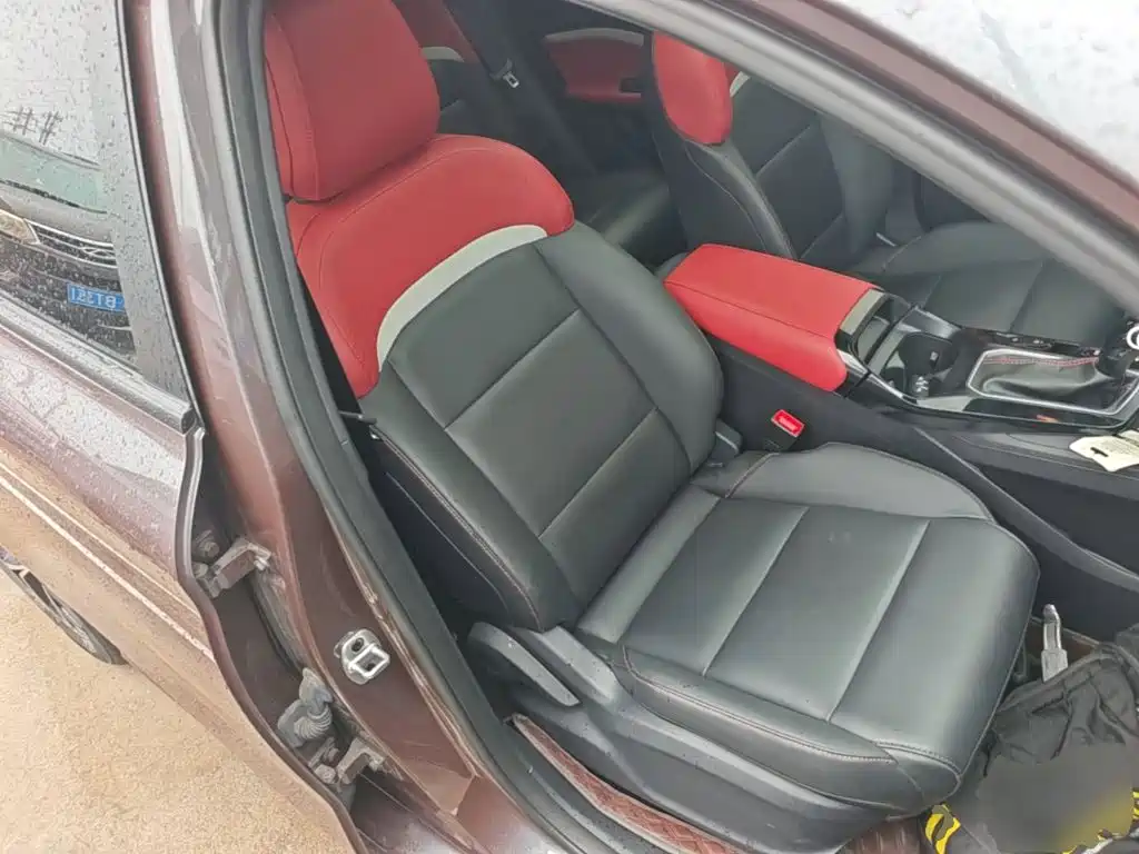 MG MG5 — миниатюра 25