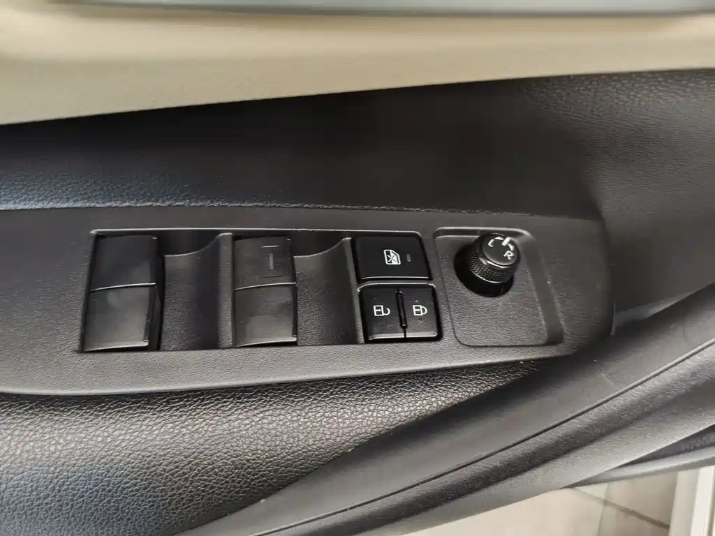 Toyota Corolla — миниатюра 9