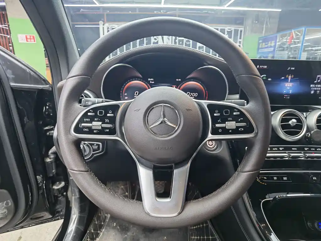 Mercedes-Benz GLC — миниатюра 10