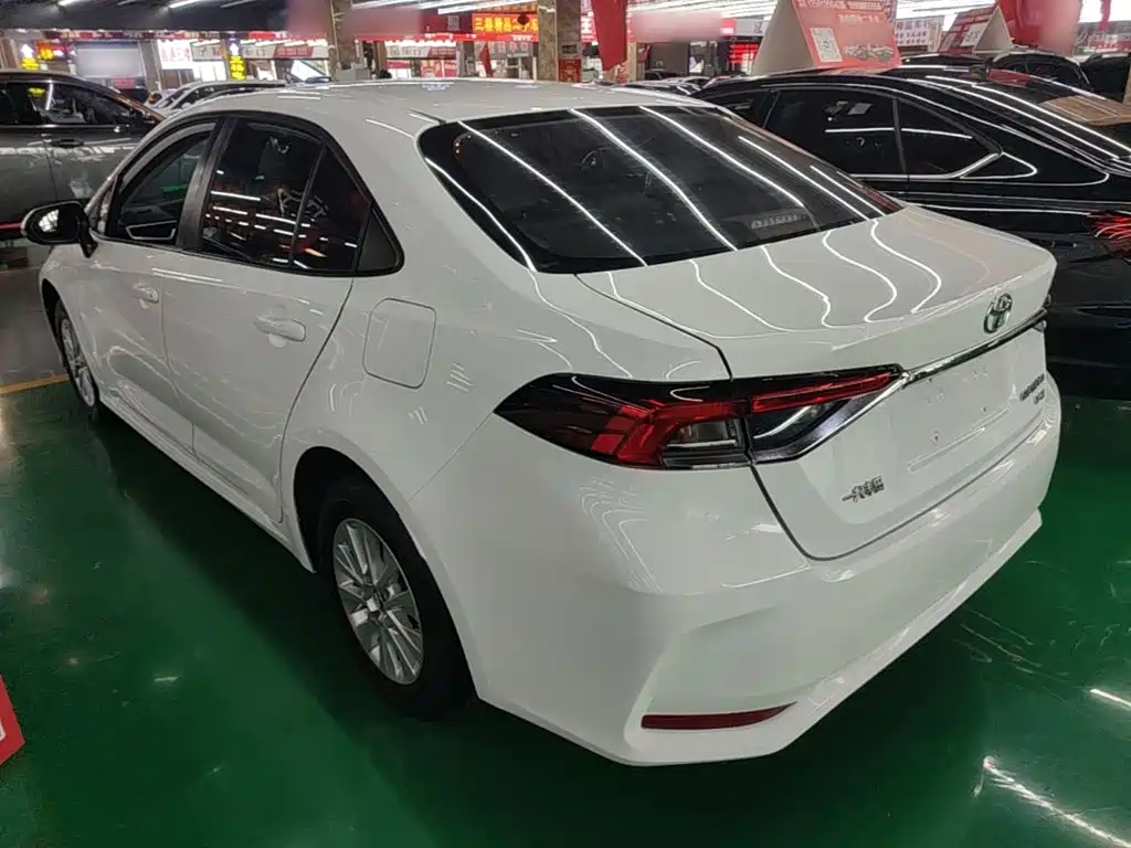 Toyota Corolla — миниатюра 5