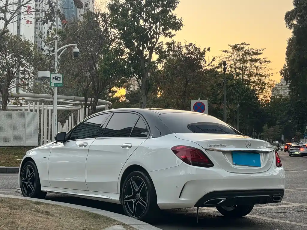 MERCEDES-BENZ C CLASS