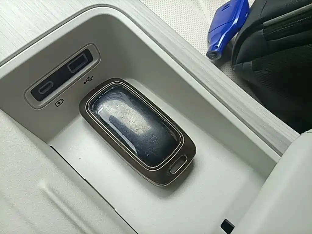 Galaxy Galaxy E8 — миниатюра 9