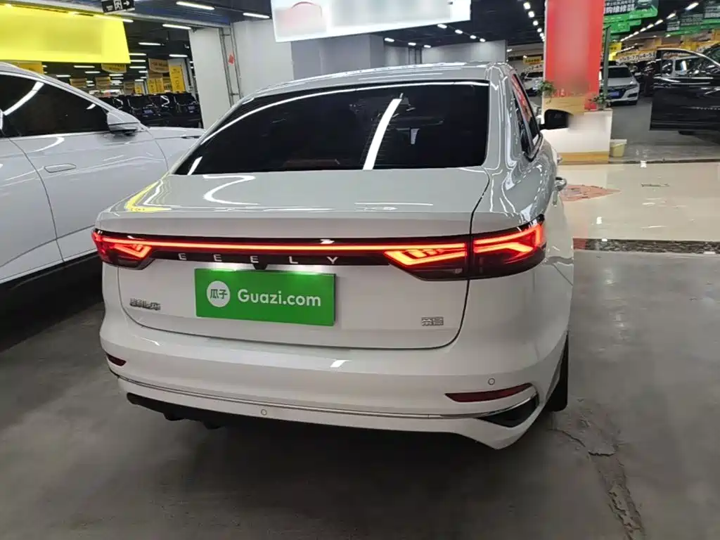 Geely Emgrand — миниатюра 6