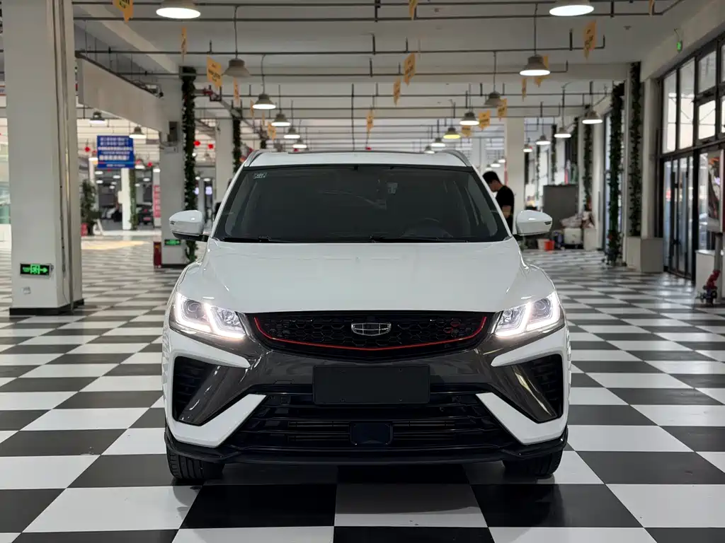 Geely Binyue — миниатюра 3