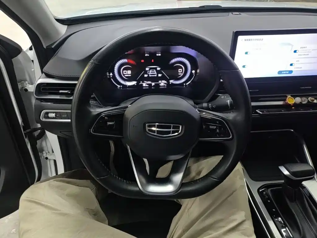 Geely Emgrand — миниатюра 11