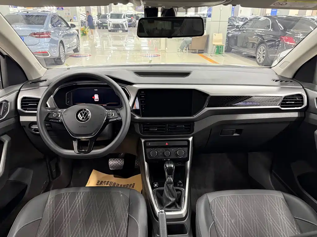 Volkswagen T-Cross - фото 7