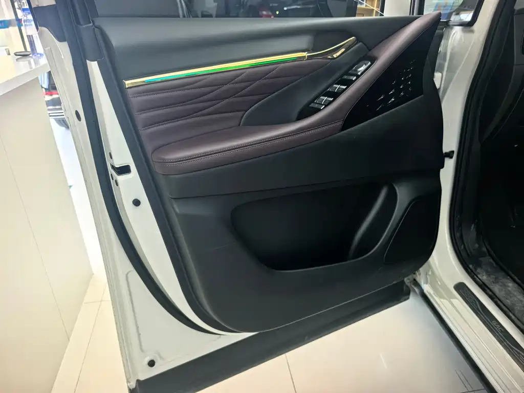 GAC Motor Trumpchi M8 — миниатюра 4