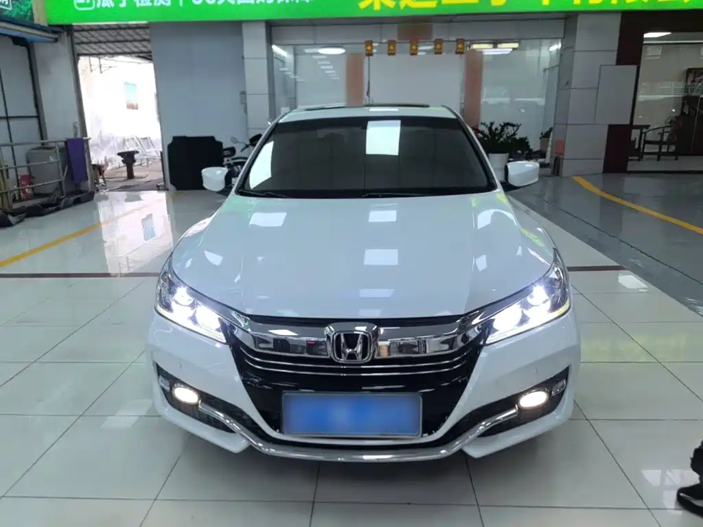 Honda Accord — миниатюра 3