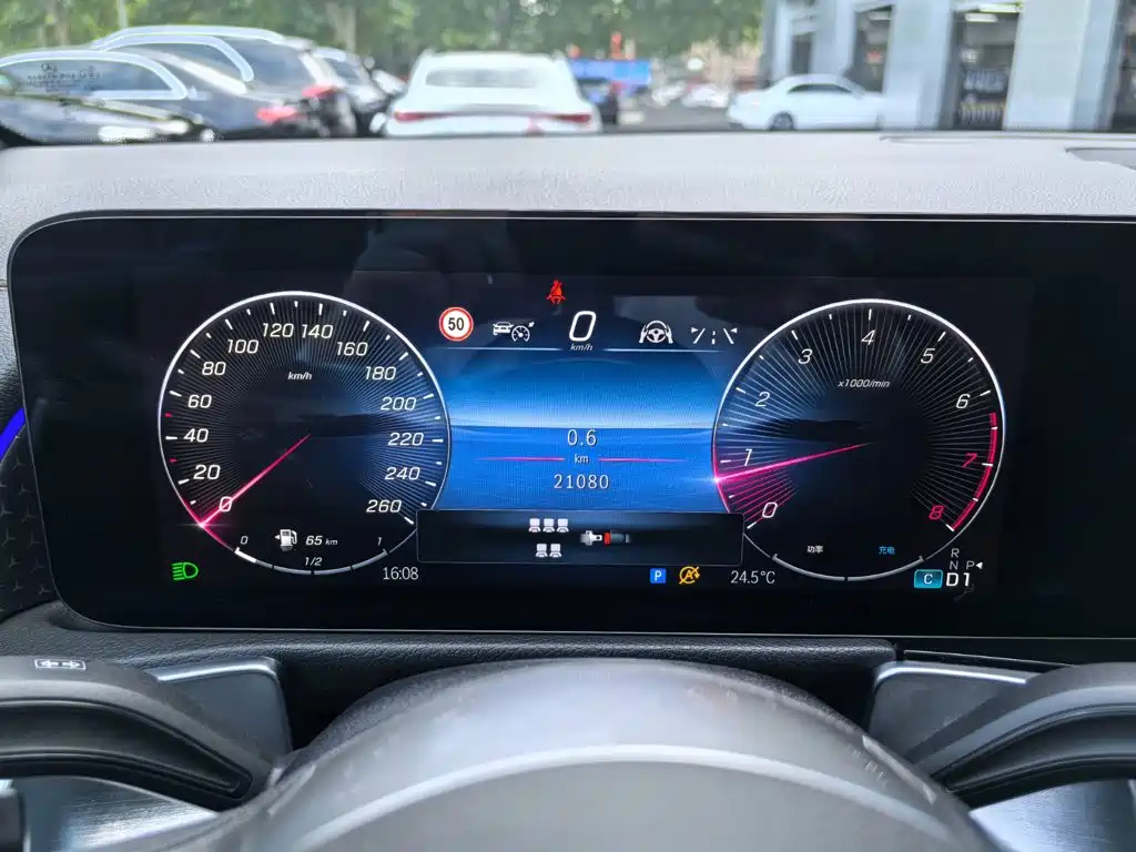 Mercedes-Benz GLB — миниатюра 3