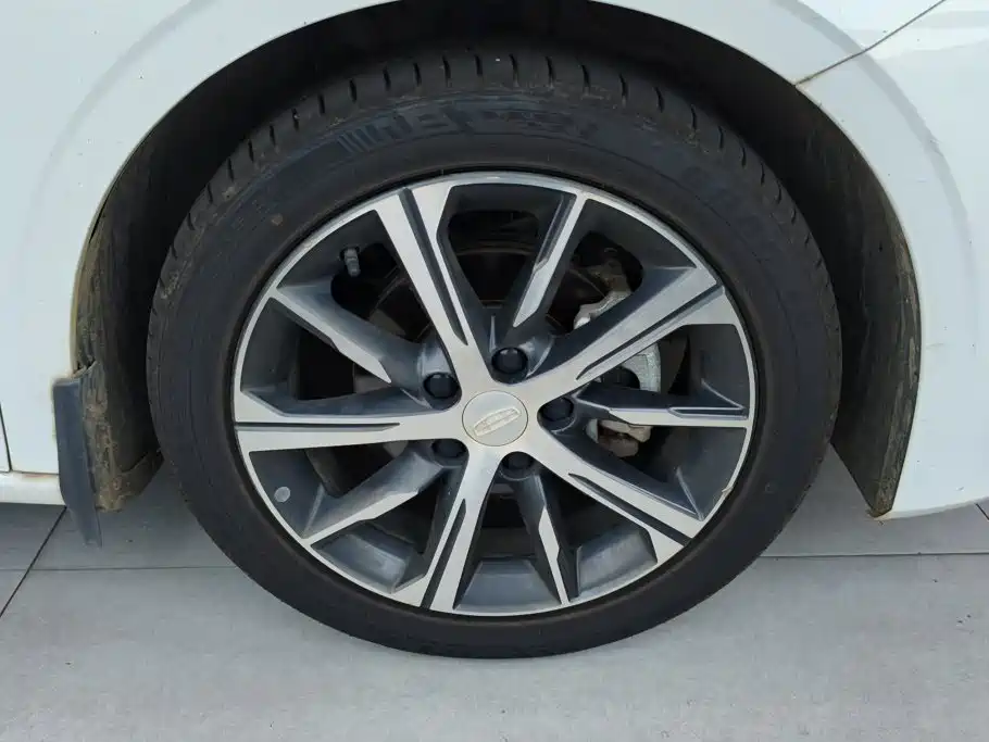 Geely Emgrand — миниатюра 6