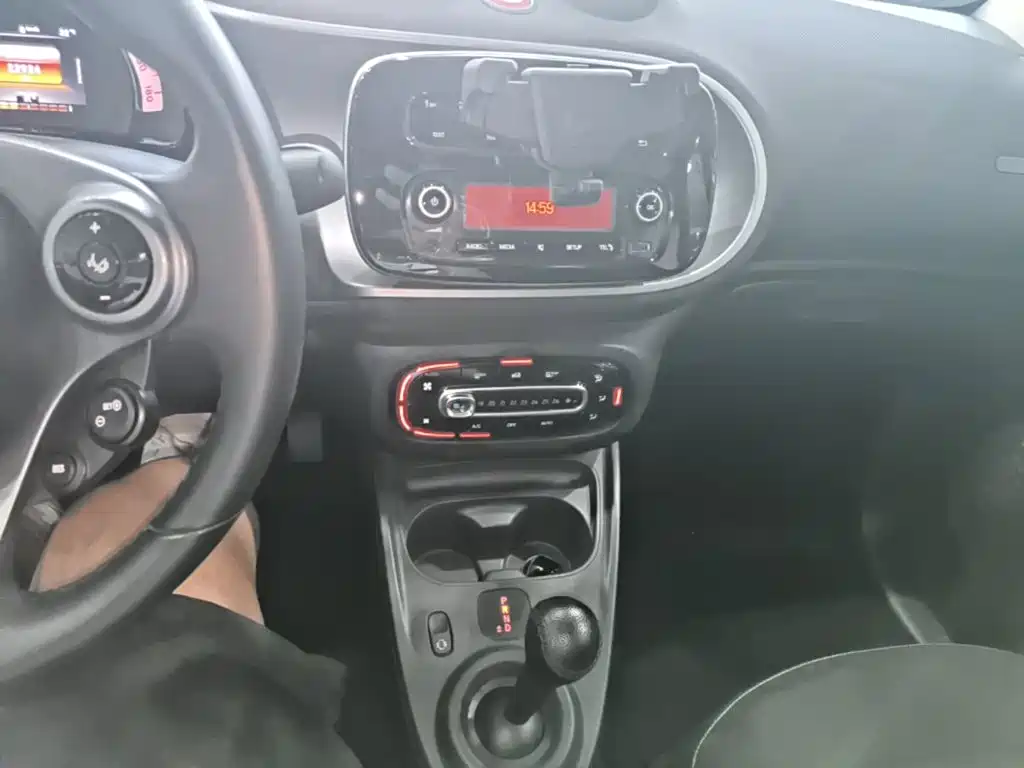 smart Smart Fortwo — миниатюра 13