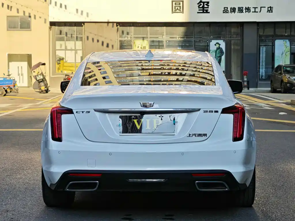 Cadillac CT5 — миниатюра 8