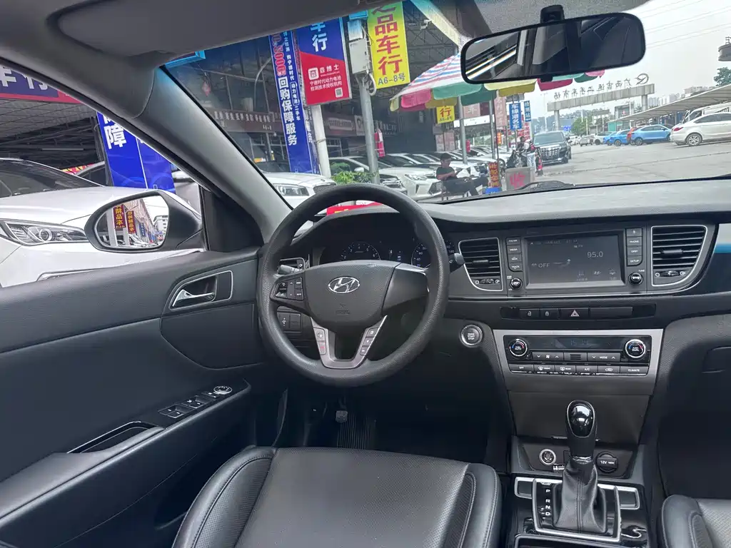 Hyundai Mistra 2016 1.8L AT GLS