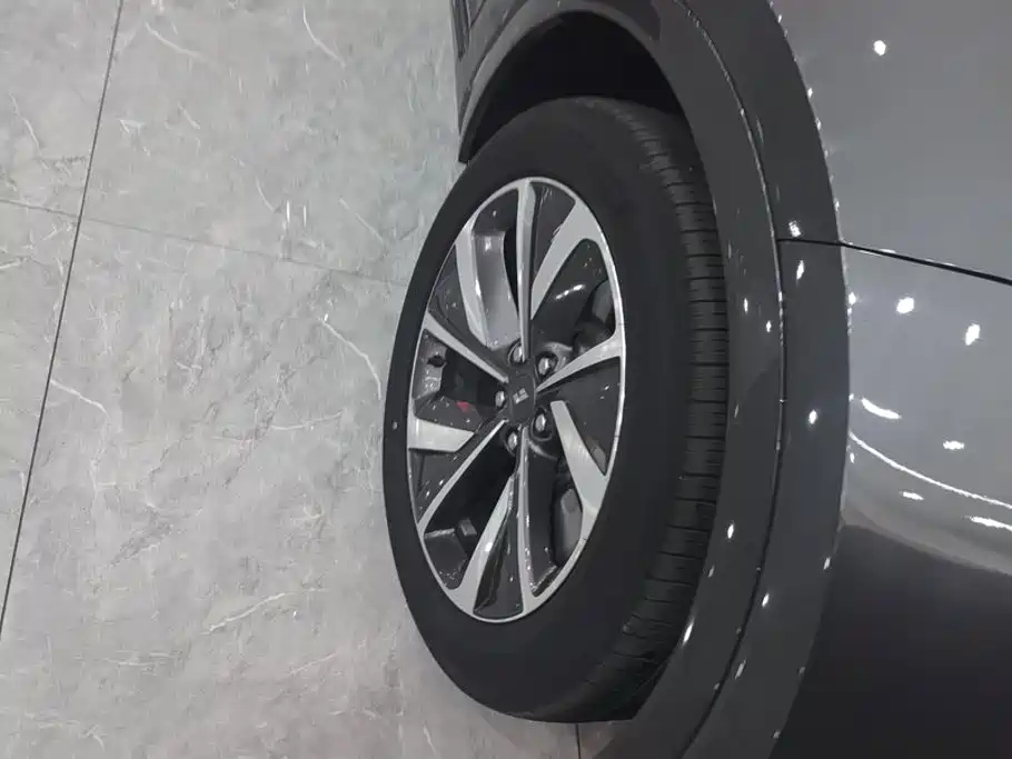 Li Auto Li ONE — миниатюра 6