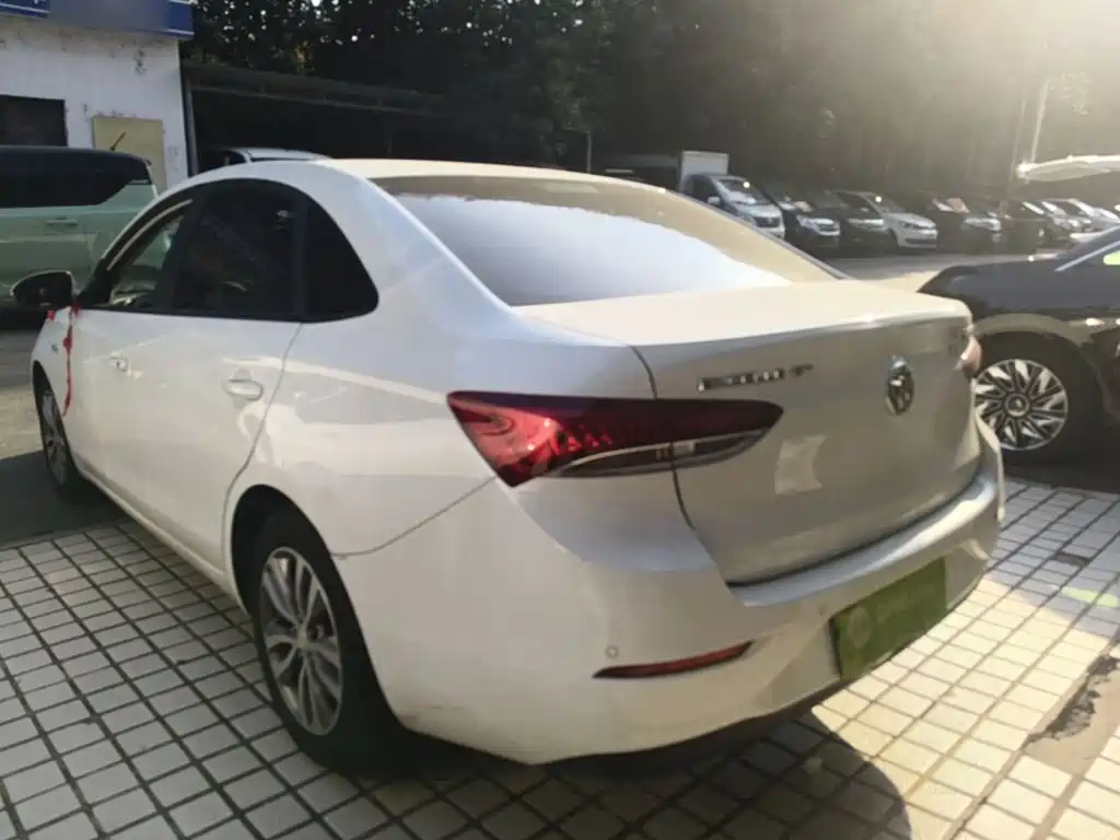 Buick Excelle — миниатюра 5