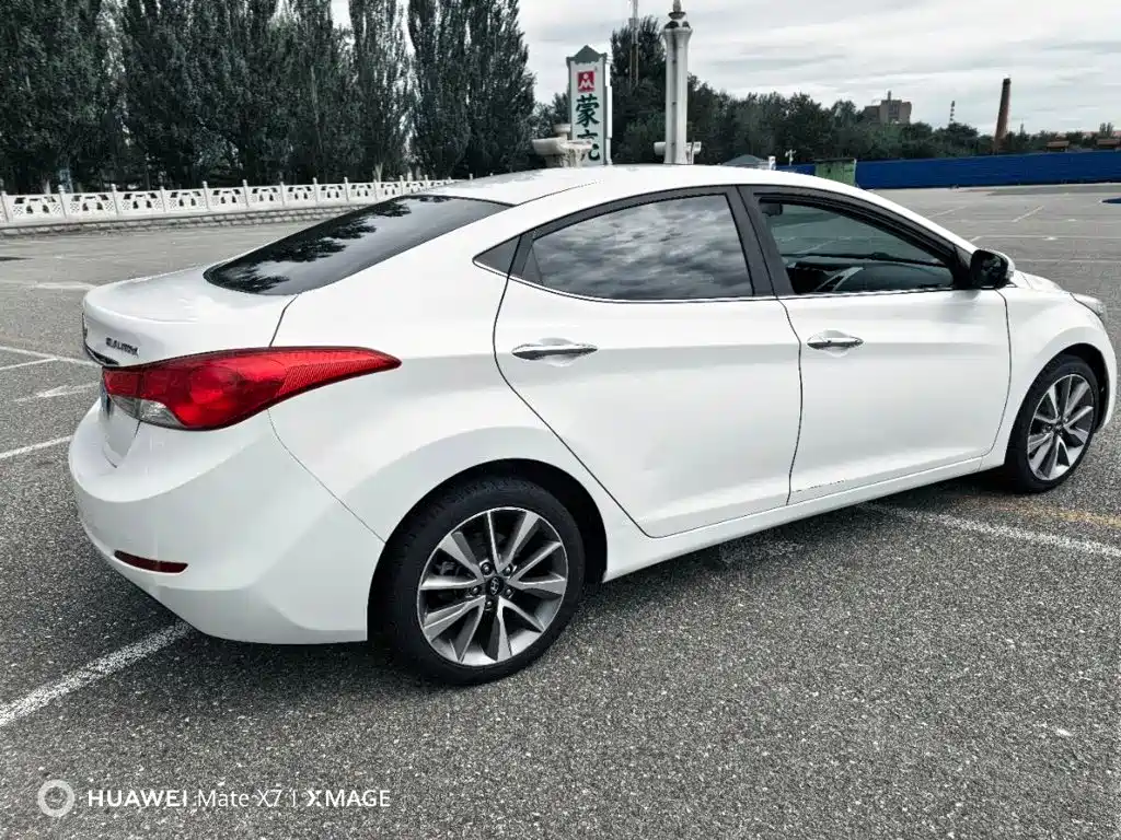 Hyundai Elantra Langdong — миниатюра 9