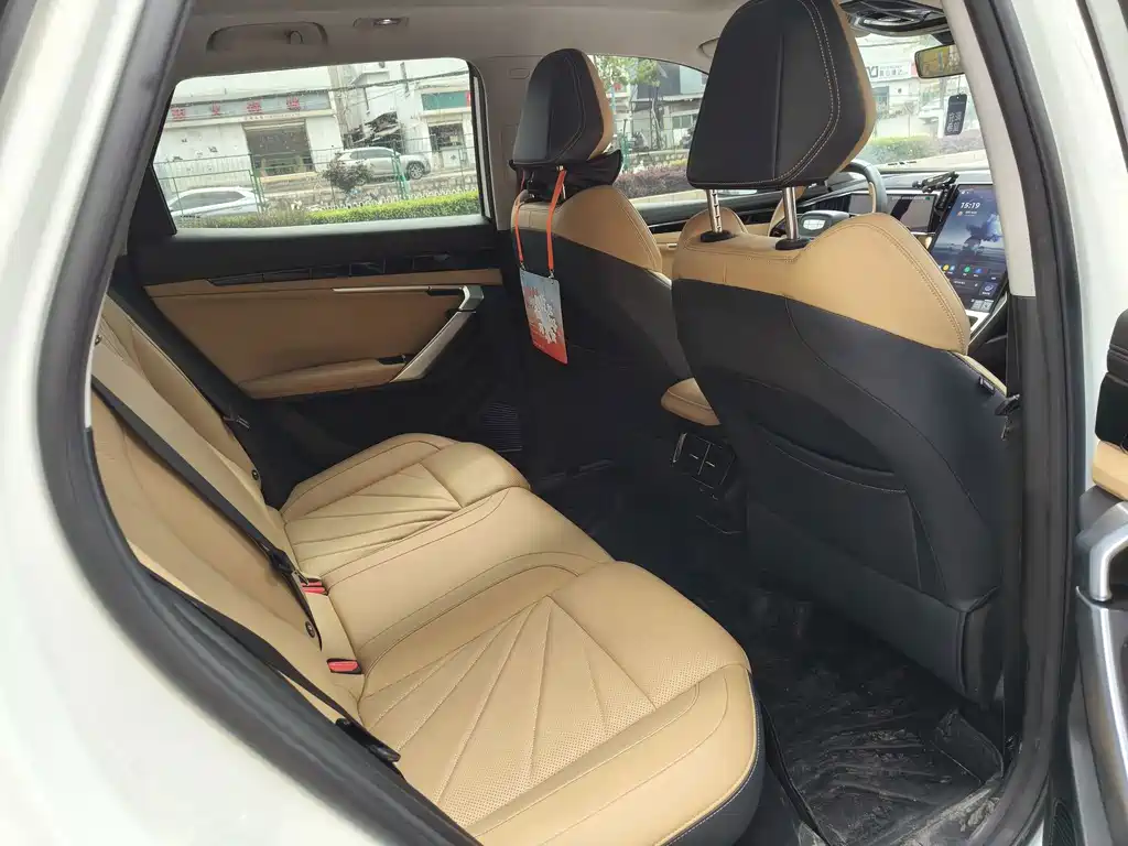 Geely Boyue L — миниатюра 7
