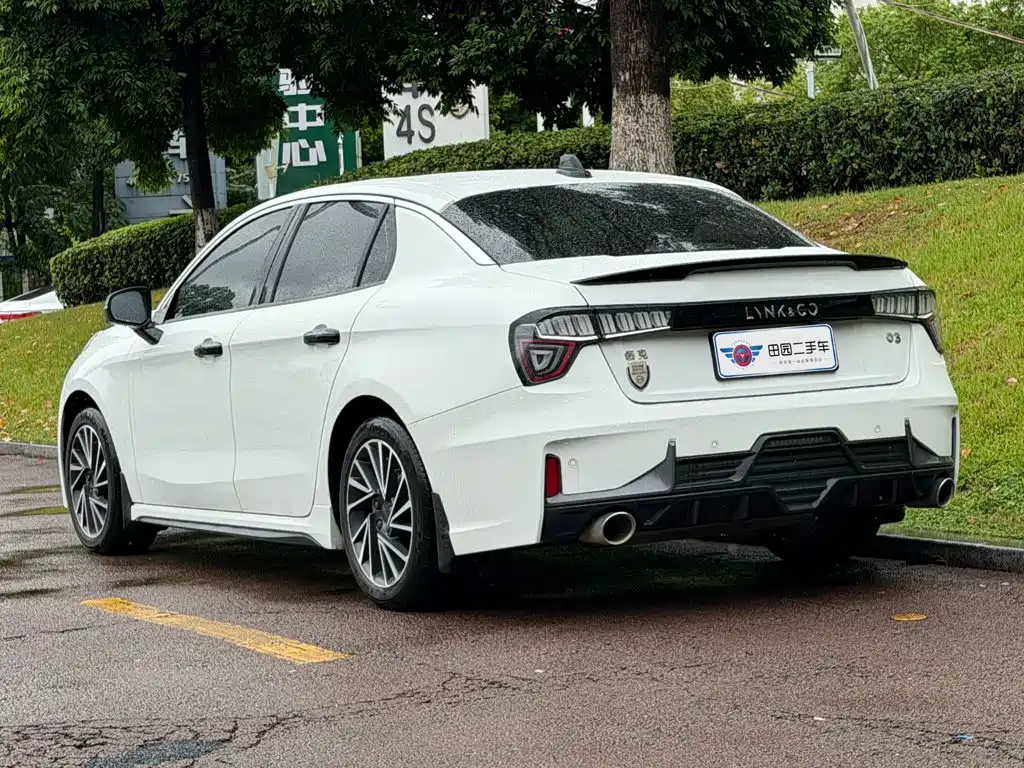 Lynk & Co 03 — миниатюра 4