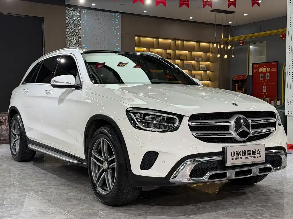 MERCEDES-BENZ GLC