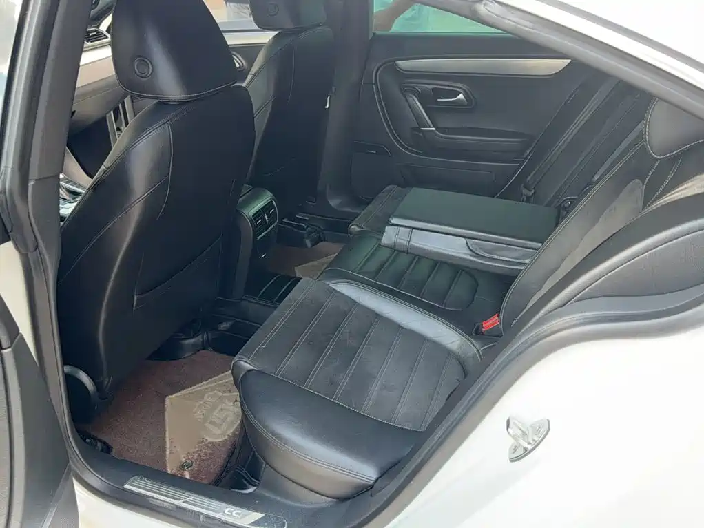 Volkswagen CC — миниатюра 8