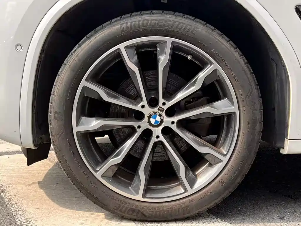 BMW X3 — миниатюра 9