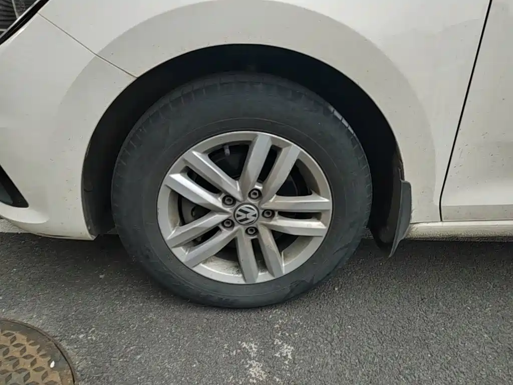 Volkswagen Santana — миниатюра 23