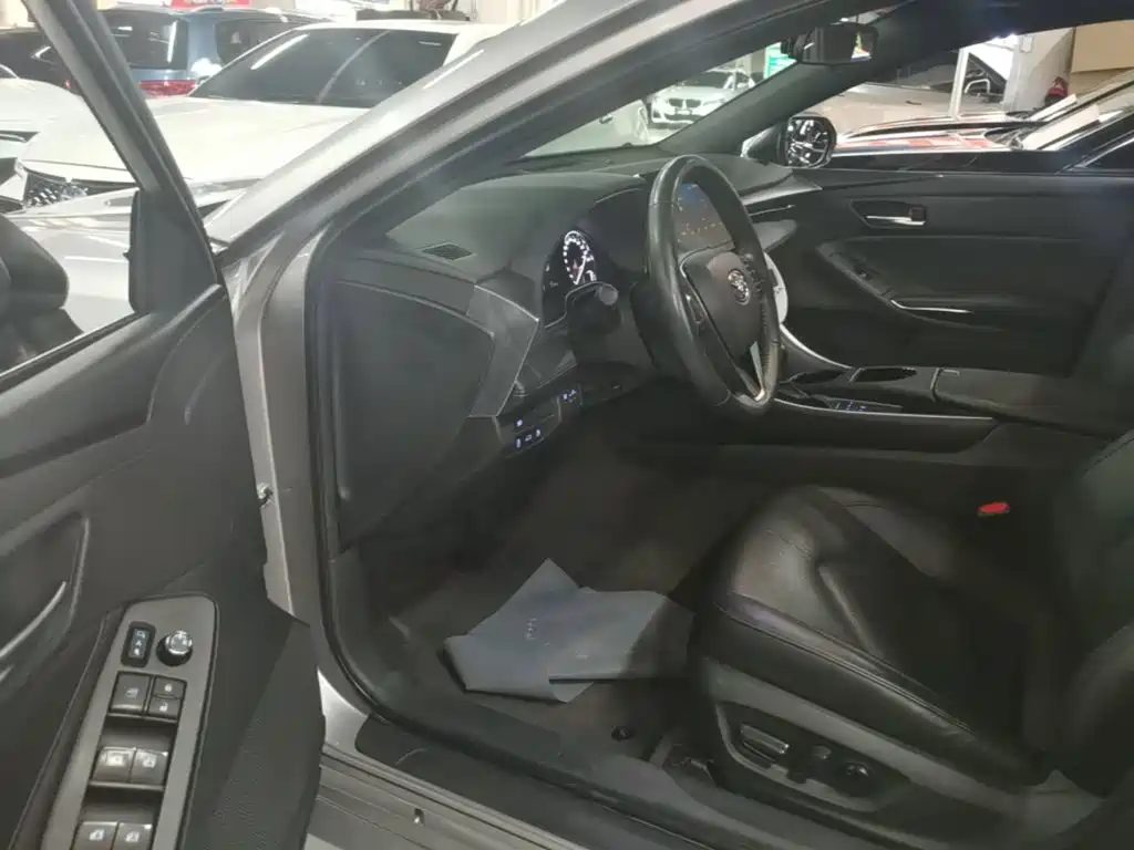 Toyota Avalon — миниатюра 16