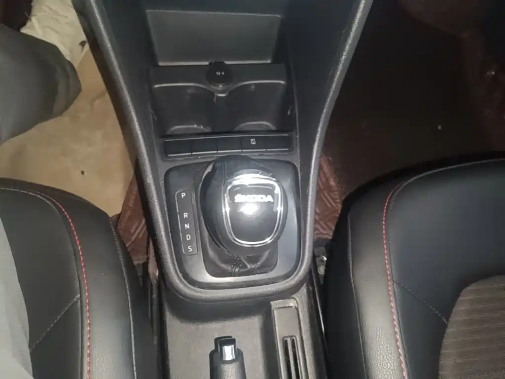 Skoda Rapid Spaceback — миниатюра 14